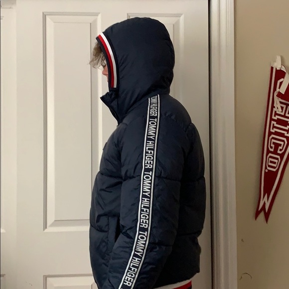 Tommy Hilfiger puffer jacket - Picture 5 of 5